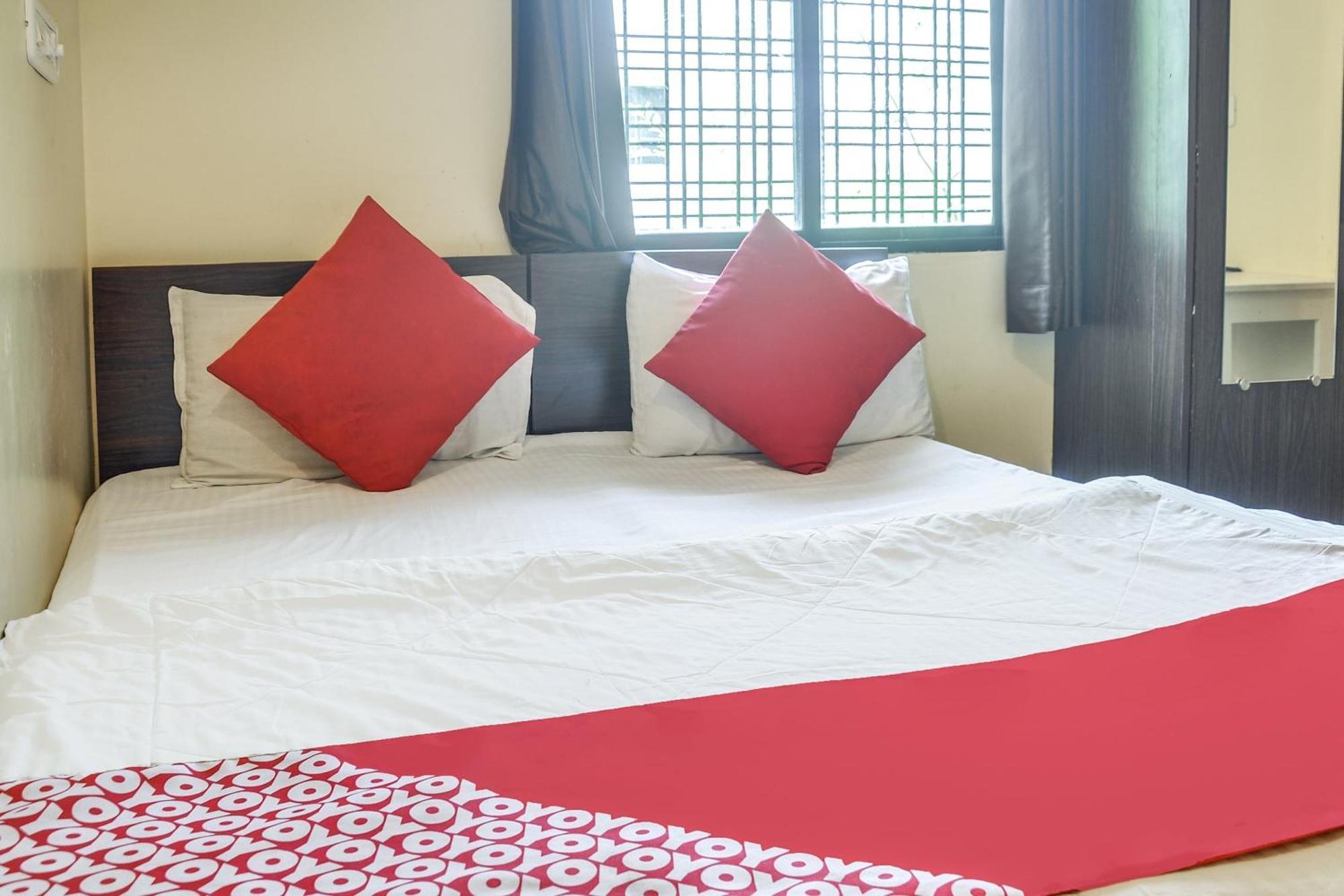 Hotel O Infinity Inn Нагпур Екстериор снимка